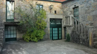 Rustic house on Vilaquinte Street photo 18