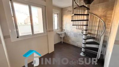 Dúplex en venta en Calle de Doña Leonor, Cabra de 199.000 €