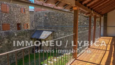 Rustic house on Carrer Quatre Cantons photo 4