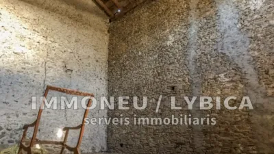 Rustic house on Carrer Quatre Cantons photo 22