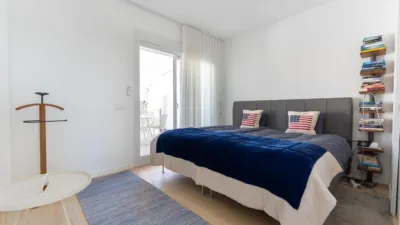 Chalet pareado en venta en Calle Julio Romero de Torres, Los Peñascos-El Salero-Los Imbernones (San Pedro del Pinatar) de 425.000 €