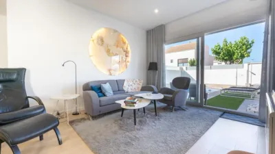 Chalet pareado en venta en Calle Julio Romero de Torres, Los Peñascos-El Salero-Los Imbernones (San Pedro del Pinatar) de 425.000 €