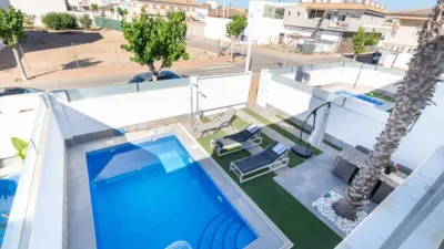 Chalet pareado en venta en Calle Julio Romero de Torres, Los Peñascos-El Salero-Los Imbernones (San Pedro del Pinatar) de 425.000 €