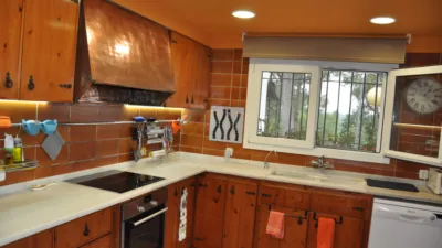Chalet en venta en Urbanització Bosque, 2, Chiva de 550.000 €