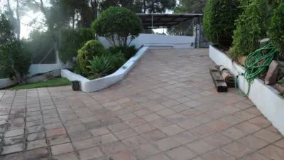Chalet en venta en Urbanització Bosque, 2, Chiva de 550.000 €