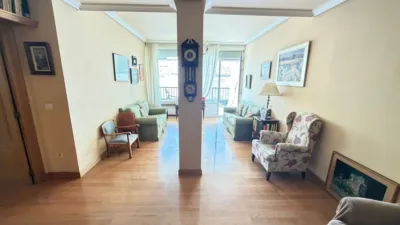 Piso en venta en Calle de la Florida, cerca de Calle de Ramón Ortiz de Zárate, Centro (Vitoria - Gasteiz) de 390.000 €