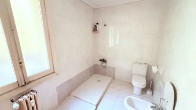 Piso en venta en Calle de la Florida, cerca de Calle de Ramón Ortiz de Zárate, Centro (Vitoria - Gasteiz) de 390.000 €