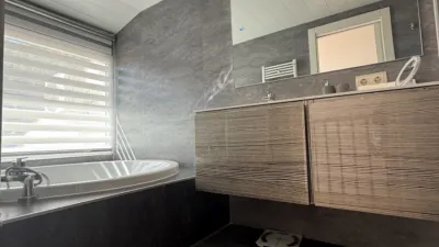 Casa en venta en Carrer de Ginjoler, Els Pins (Castell d'Aro, Platja d'Aro i s'Agaró) de 475.000 €