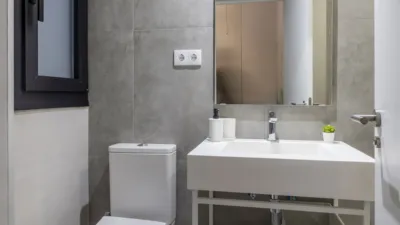 Estudio en alquiler en Calle de los Hermanos Villalonga, 36, Benimaclet (Distrito Benimaclet. València Capital) de 765 €<span>/mes</span>