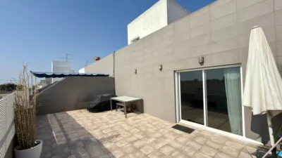 Penthouse on Calle del Maestro Serrano photo 3