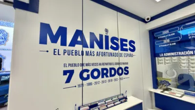 Apartment on Carrer de Sant Edesio photo 51