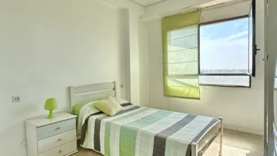 Flat for sale on Carrer de Ana Martínez de Vallejo photo 9