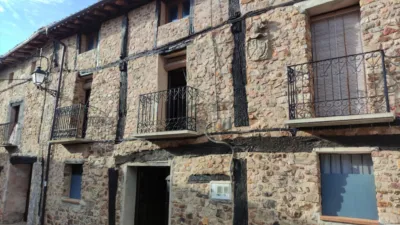Casa en venta en Calle del Melitón Herreros, Lumbreras de Cameros de 145.000 €