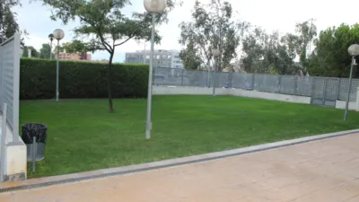 Piso en alquiler en Calle de Teruel, Universidad-Los Lirios (Logroño) de 1.050 €<span>/mes</span>