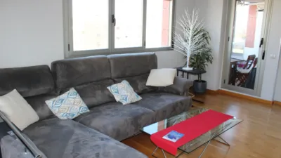 Piso en alquiler en Calle de Teruel, Universidad-Los Lirios (Logroño) de 1.050 €<span>/mes</span>