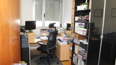 Piso en alquiler en Calle de Teruel, Universidad-Los Lirios (Logroño) de 1.050 €<span>/mes</span>