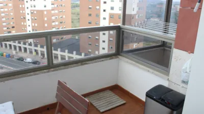 Piso en alquiler en Calle de Teruel, Universidad-Los Lirios (Logroño) de 1.050 €<span>/mes</span>