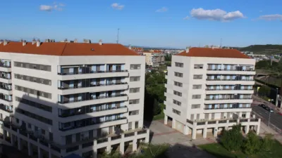 Piso en alquiler en Calle de Teruel, Universidad-Los Lirios (Logroño) de 1.050 €<span>/mes</span>