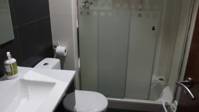 Piso en alquiler en Calle de Teruel, Universidad-Los Lirios (Logroño) de 1.050 €<span>/mes</span>