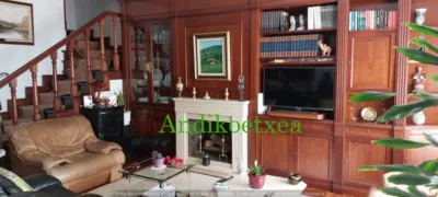 Semi-detached house on Sabino Arana Street photo 6