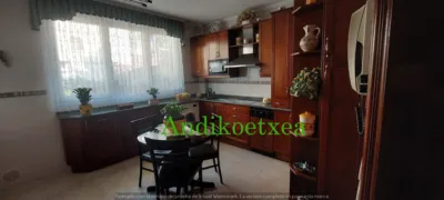 Semi-detached house on Sabino Arana Street photo 10