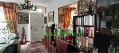 Semi-detached house on Sabino Arana Street photo 8