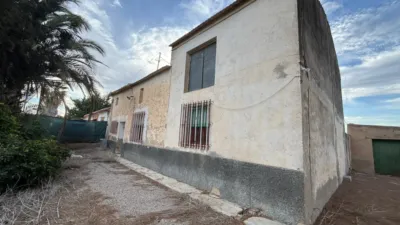 Chalet on Alrededores de Totana Street, No. S/N photo 2
