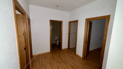 Apartment on Calle Zona Tirol, No. S/N photo 3