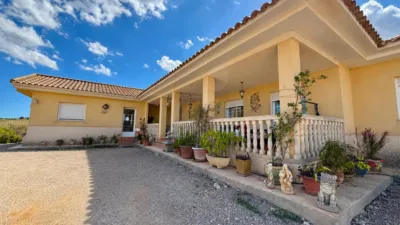 Chalet on Calle Zona Raiguero, No. S/N photo 3