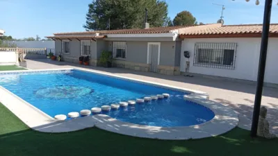 Chalet on Calle Zona Alrededores Totana, No. S/N photo 3