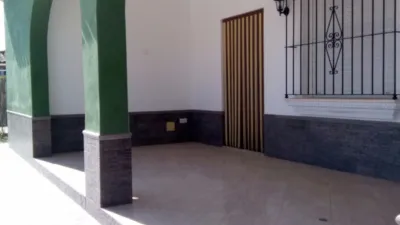Chalet rústico en venta en Carretera La Puebla Marchena, La Puebla de Cazalla de 180.000 €