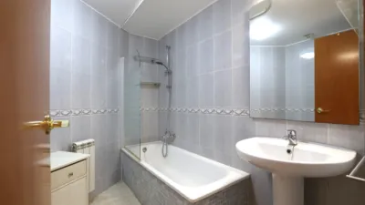 Apartment on Carrer de Pere Gironès photo 24