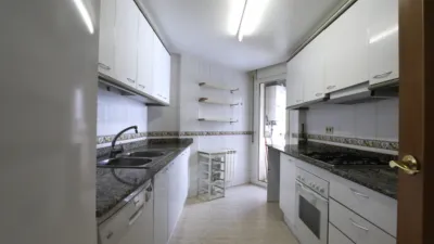 Apartment on Carrer de Pere Gironès photo 11