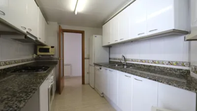 Apartment on Carrer de Pere Gironès photo 12