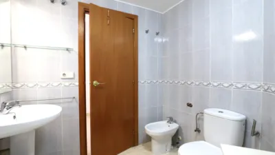 Apartment on Carrer de Pere Gironès photo 25