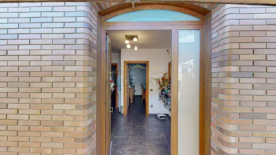 Semi-detached house on Carrer del Sacrament, 23 photo 17