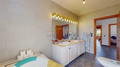 Semi-detached house on Carrer del Sacrament, 23 photo 43
