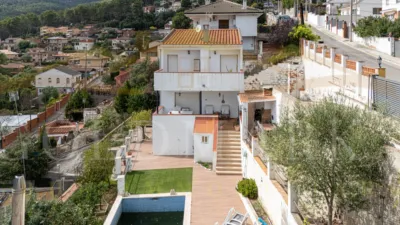 House on Carrer de l'Illa, 46 photo 3