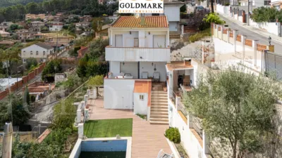 House on Carrer de l'Illa, 46 photo 2