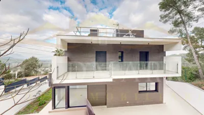 Detached house on Avenida Can Montmany, no. 98 photo 91
