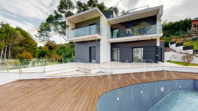 Detached house on Avenida Can Montmany, no. 98 photo 80
