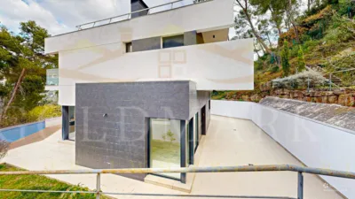 Detached house on Avenida Can Montmany, no. 98 photo 154
