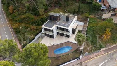 Detached house on Avenida Can Montmany, no. 98 photo 163