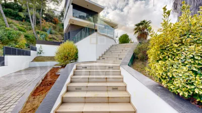 Detached house on Avenida Can Montmany, no. 98 photo 95