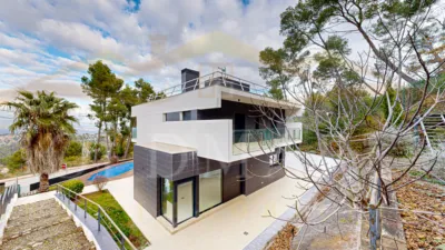 Detached house on Avenida Can Montmany, no. 98 photo 92