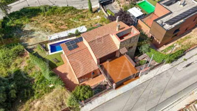 House on Carrer del Segre, 27 photo 10