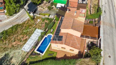 House on Carrer del Segre, 27 photo 9
