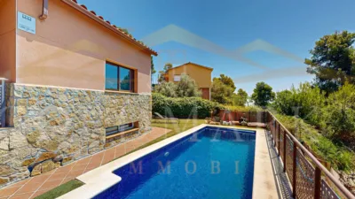 House on Carrer del Segre, 27 photo 93