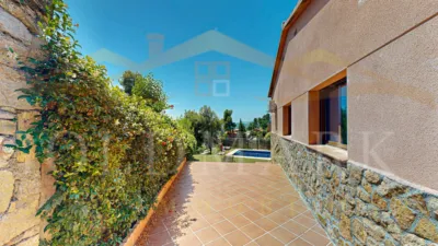 House on Carrer del Segre, 27 photo 98
