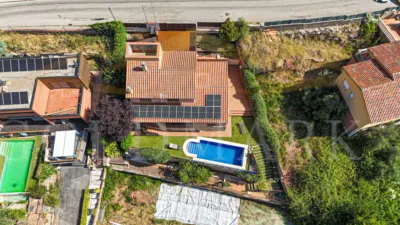 House on Carrer del Segre, 27 photo 12